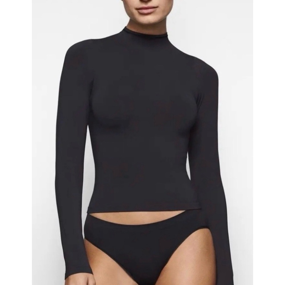 SKIMS Soft Smoothing Seamless Turtleneck Women Large Eclipse Black Mock Neck Top